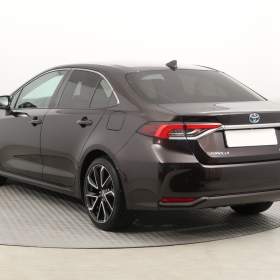 Foto inzerátu Toyota Corolla 1.8 Hybrid