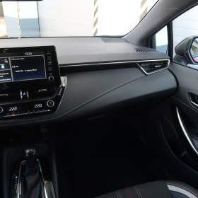 Foto inzerátu Toyota Corolla 1.8 Hybrid