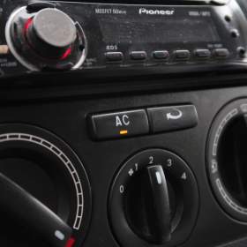 Foto inzerátu Volkswagen Transporter 1.9 TDI