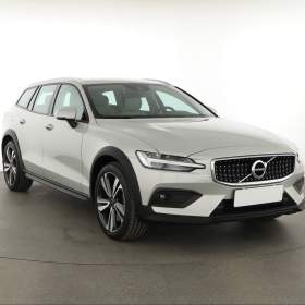 Volvo V60 Cross Country D4 2.0 AWD / 19630263