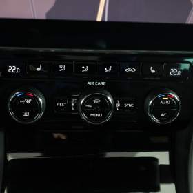 Foto inzerátu Škoda Superb 2.0 TSI