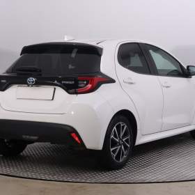 Foto inzerátu Toyota Yaris 1.5 VVT-i Hybrid