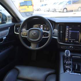 Volvo S90 T8 AWD / 19630584