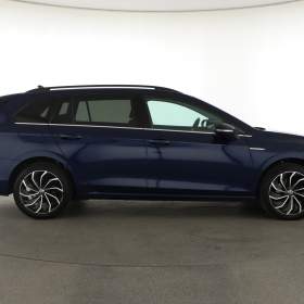 Foto inzerátu Volkswagen Golf 1.5 eTSI