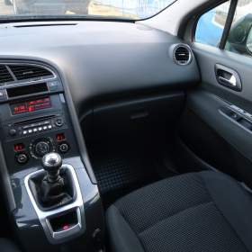 Foto inzerátu Peugeot 5008 1.6 HDi