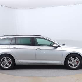 Foto inzerátu Volkswagen Passat 2.0 TDI