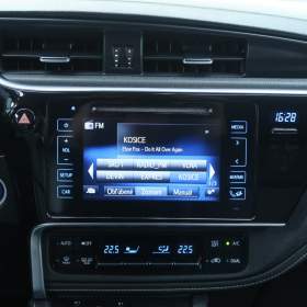 Foto inzerátu Toyota Auris Hybrid