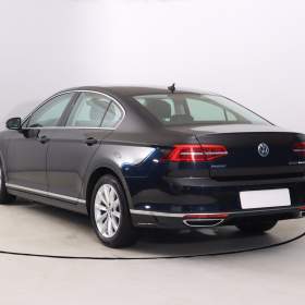 Foto inzerátu Volkswagen Passat 2.0 TDI