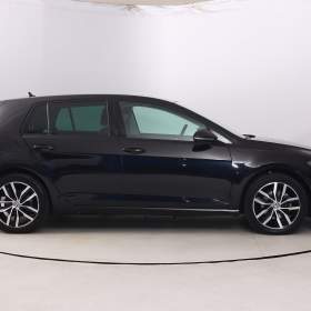 Foto inzerátu Volkswagen e-Golf 32 kWh - 37 Ah