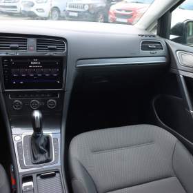 Foto inzerátu Volkswagen e-Golf 32 kWh - 37 Ah