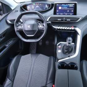 Foto inzerátu Peugeot 5008 PureTech 130