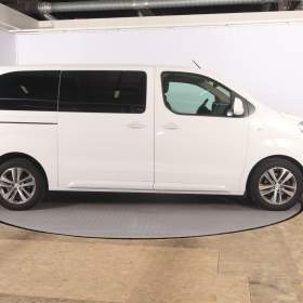 Foto inzerátu Peugeot Traveller 2.0 BlueHDi