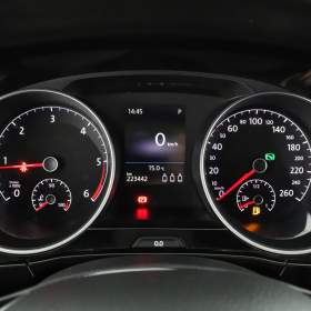 Foto inzerátu Volkswagen Touran 2.0 TDI