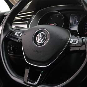 Foto inzerátu Volkswagen Passat 2.0 TDI