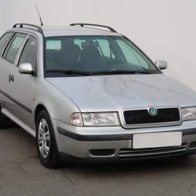 Škoda Octavia 1.6 / 19631303