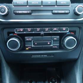 Foto inzerátu Volkswagen Golf 1.2 TSI