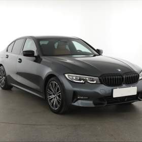Fotka k inzerátu BMW Řada 3 330 i / 19313062