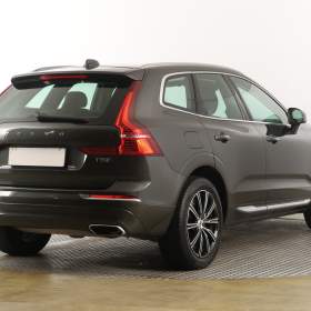 Foto inzerátu Volvo XC60 T5 AWD