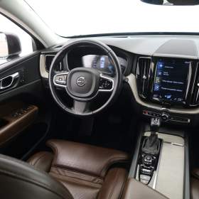 Foto inzerátu Volvo XC60 T5 AWD