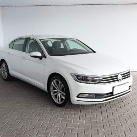 Foto inzerátu Volkswagen Passat 1.5 TSI