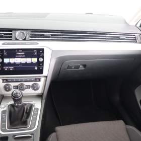 Foto inzerátu Volkswagen Passat 1.5 TSI