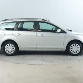 Foto inzerátu Ford Focus 1.6 16V