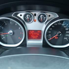 Foto inzerátu Ford Focus 1.6 16V