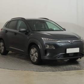 Fotka k inzerátu Hyundai Kona Electric 64 kWh / 19574371