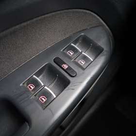 Foto inzerátu Volkswagen Touran 1.6 TDI