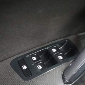 Foto inzerátu Volkswagen Golf 1.6 TDI