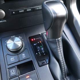 Foto inzerátu Lexus NX 300h