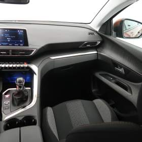 Foto inzerátu Peugeot 5008 PureTech 130