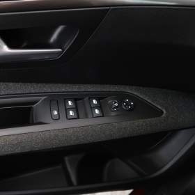 Foto inzerátu Peugeot 5008 PureTech 130