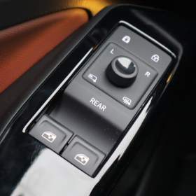 Foto inzerátu Volkswagen ID.4 Pro Perf. (82 kWh)