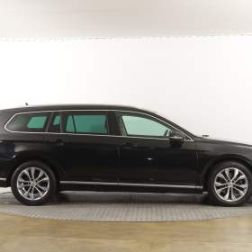 Foto inzerátu Volkswagen Passat 2.0 TDI