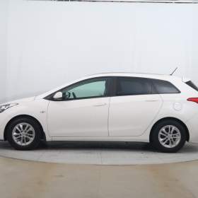 Foto inzerátu Hyundai i30 1.6 MPI