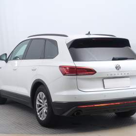 Foto inzerátu Volkswagen Touareg 3.0 TDI