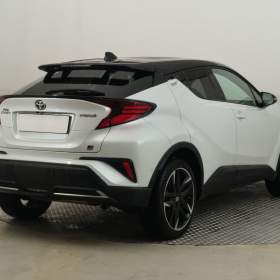 Foto inzerátu Toyota C-HR 2.0 Hybrid