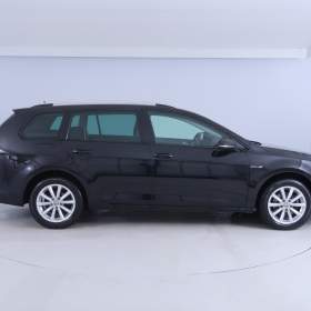 Foto inzerátu Volkswagen Golf 2.0 TDI