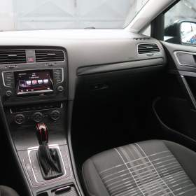 Foto inzerátu Volkswagen Golf 2.0 TDI