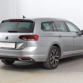 Foto inzerátu Volkswagen Passat 2.0 TDI