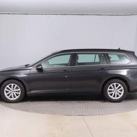 Foto inzerátu Volkswagen Passat 2.0 TDI
