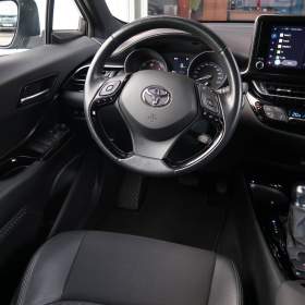 Foto inzerátu Toyota C-HR 1.8 Hybrid