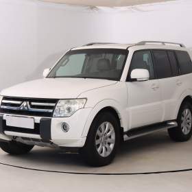Foto inzerátu Mitsubishi Pajero 3.2 DI-D