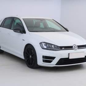 Fotka k inzerátu Volkswagen Golf 2.0 TSI R / 17387995