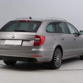 Foto inzerátu Škoda Superb 2.0 TSI