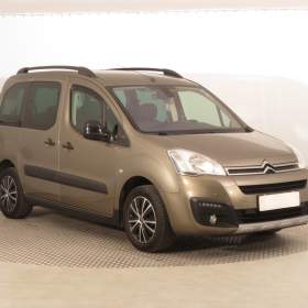 Fotka k inzerátu Citroën Berlingo 1.6 BlueHDi / 19635405