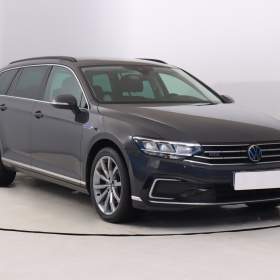 Fotka k inzerátu Volkswagen Passat 1.4 GTE / 19631955