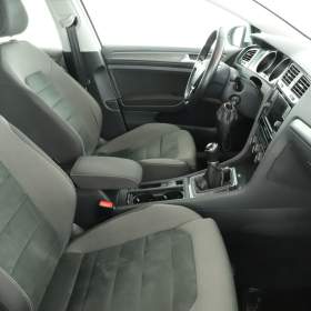 Foto inzerátu Volkswagen Golf 2.0 TDI