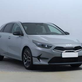 Fotka k inzerátu Kia Ceed 1.5 T- GDI / 19641389